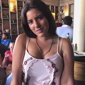 Meet your Posher, Valentina